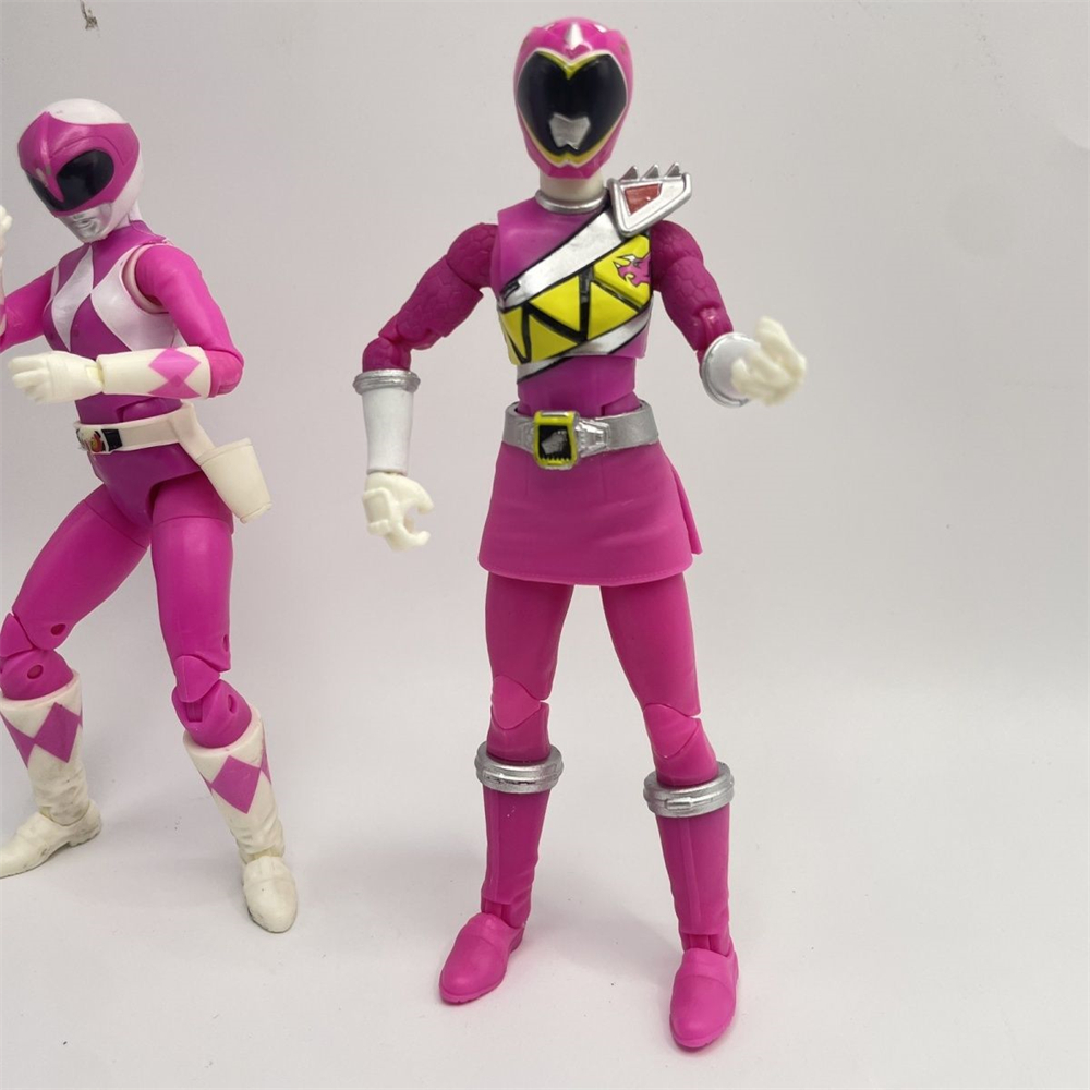 Hasbro Power Rangers Pink Rang - огляд і ціна Model Kit Power Rangers